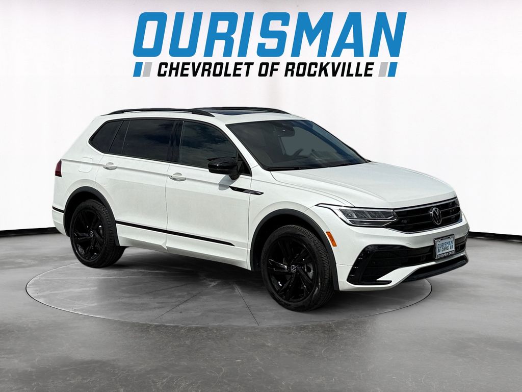 Opal White 2024 Volkswagen Tiguan SUV / Crossover All-Wheel Drive 8-Speed Automatic