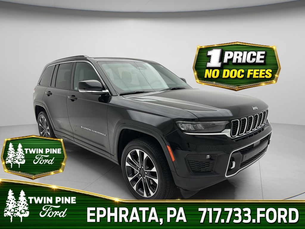 Diamond Black Crystal Pearlcoat 2025 Jeep Grand Cherokee SUV / Crossover Four-Wheel Drive 8-Speed Automatic