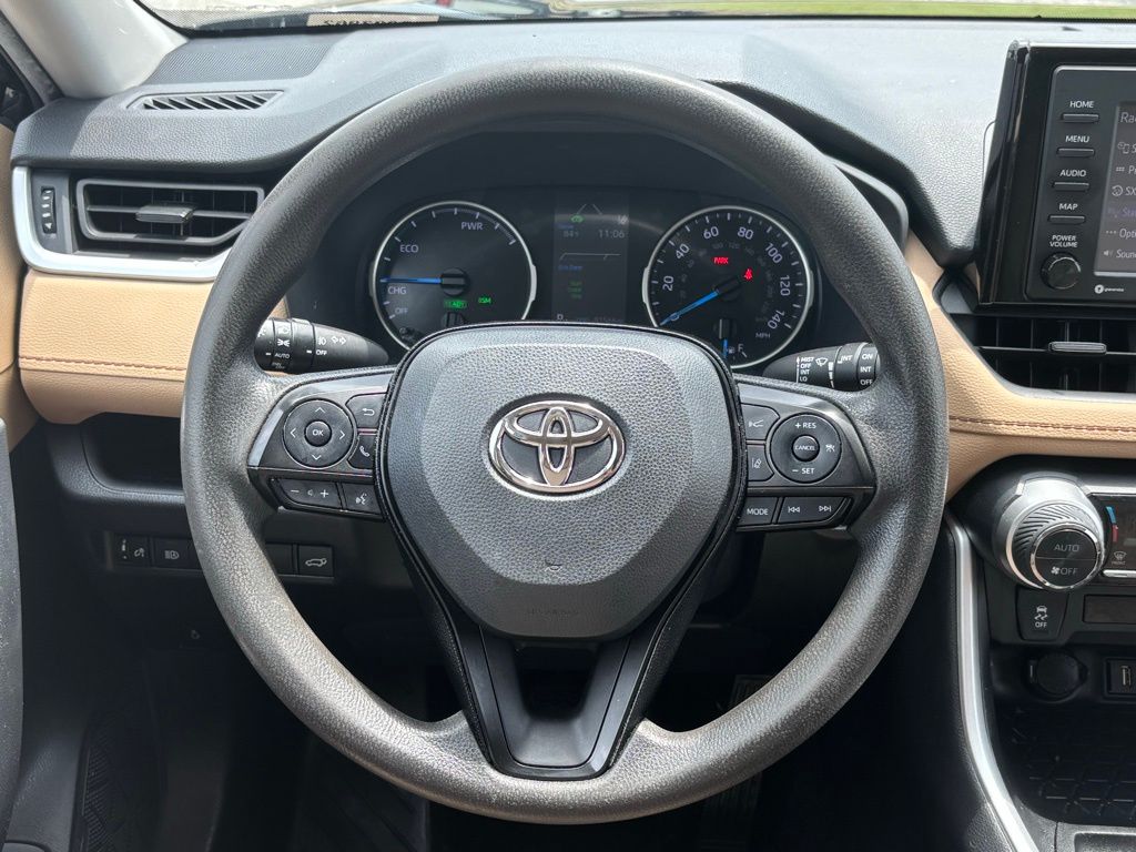 2021 Toyota RAV4 Hybrid XLE photo