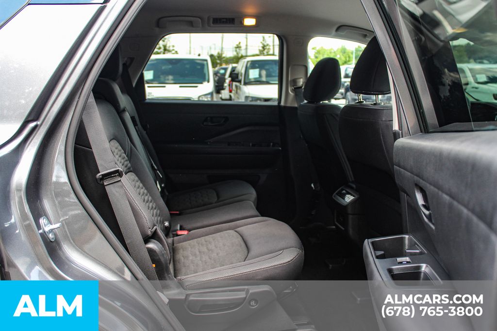 Used 2025 Gray Nissan SV image 22