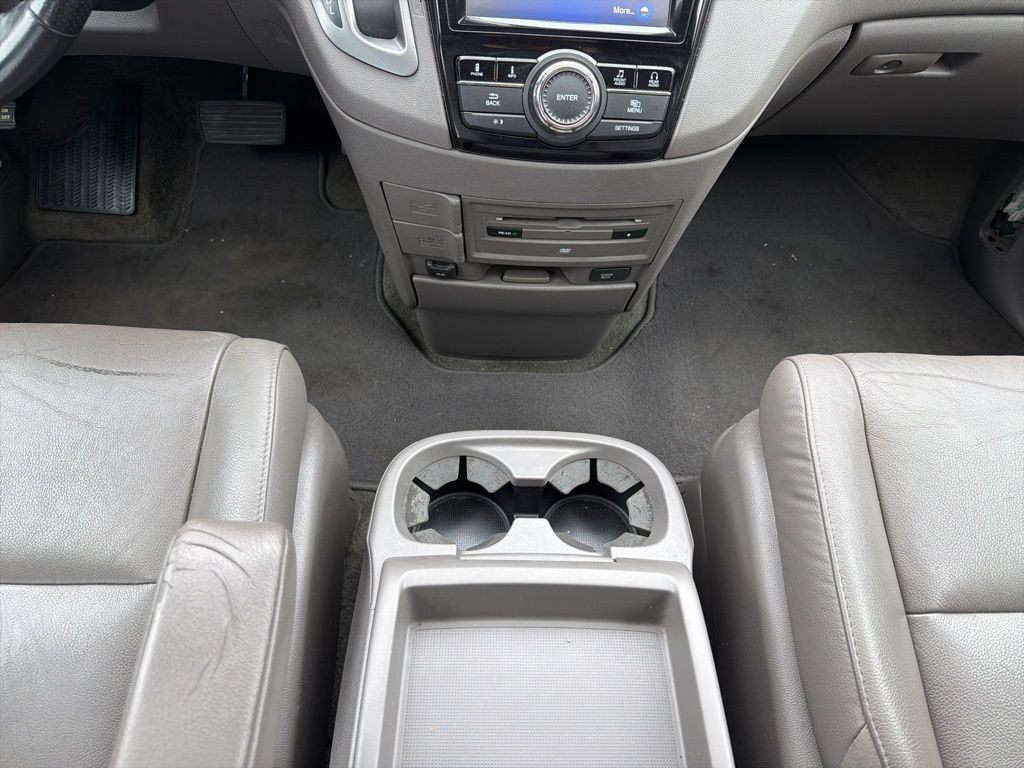 Thumbnail: 2016 Honda Odyssey - 17