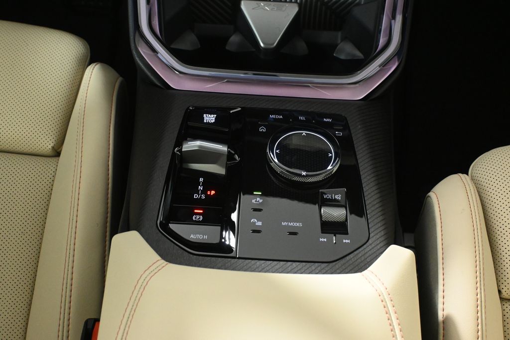 Thumbnail: 2026 BMW X3 - 23