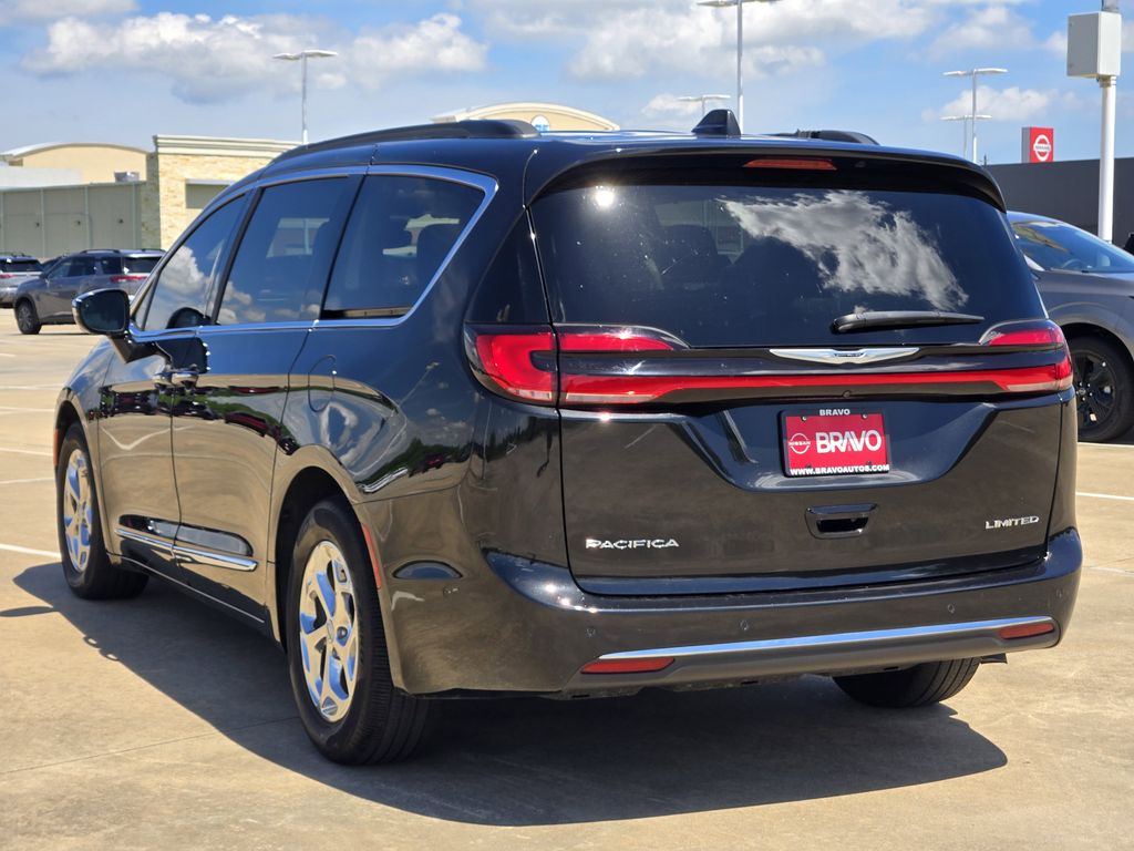2022 Chrysler Pacifica Limited Black at Durrett Motor Company