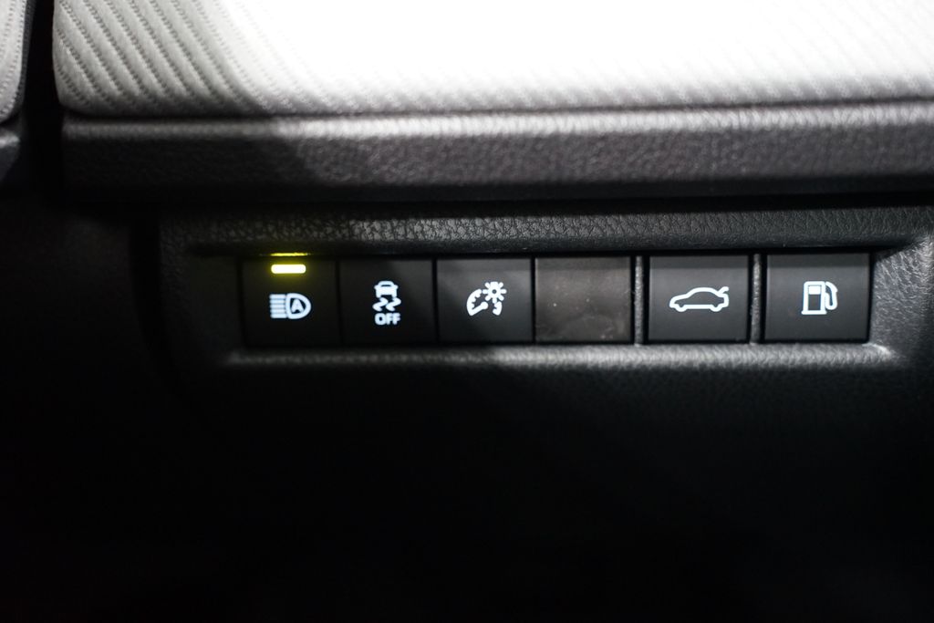 2025 Toyota Camry SE 25