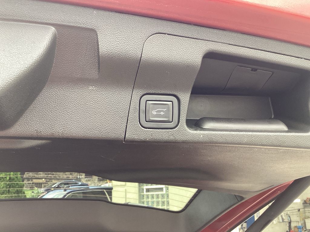 Used 2023 GMC Acadia SUV