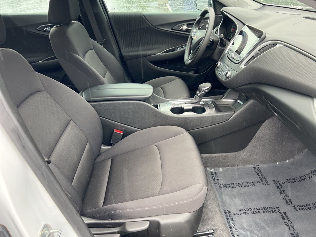 2024 Chevrolet Malibu LT 17