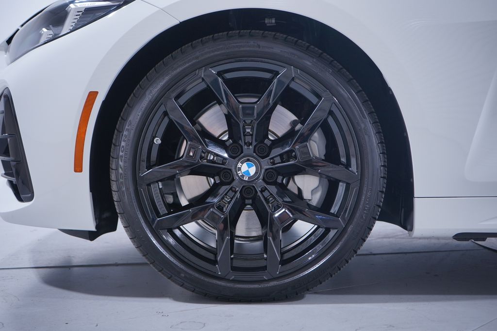 Thumbnail: 2025 BMW 4 Series - 2