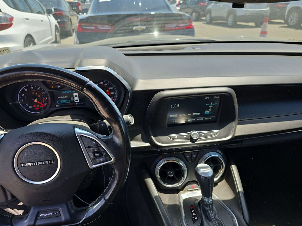 2017 Chevrolet Camaro 1LT photo