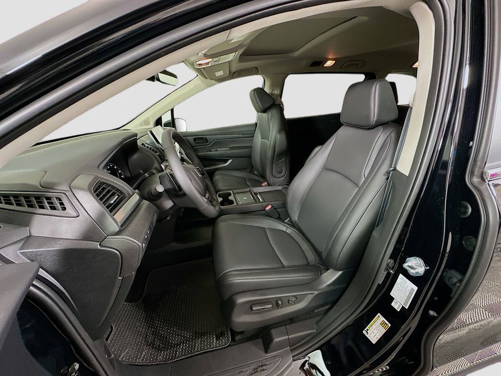 Thumbnail: 2026 Honda Odyssey - 15