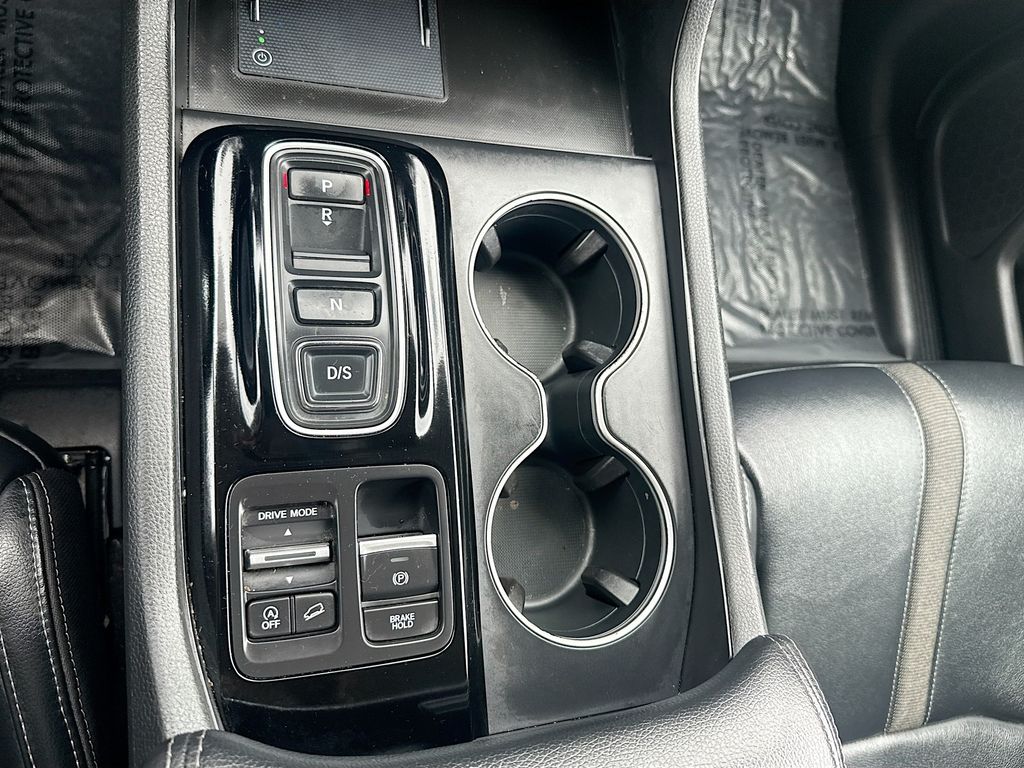 2024 Honda Pilot Touring Black at AutoSavvy Houston Northwest