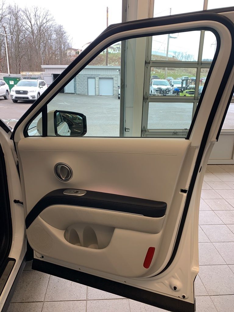 New 2026 White Hyundai Calligraphy image 23