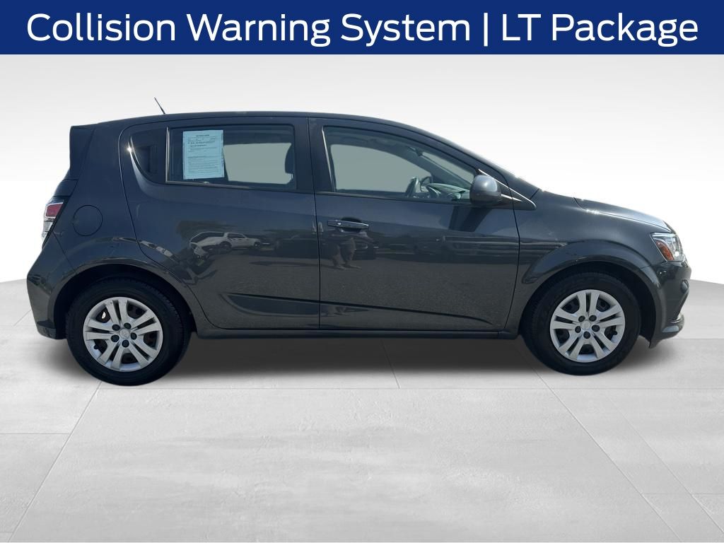 View vehicle photo 6