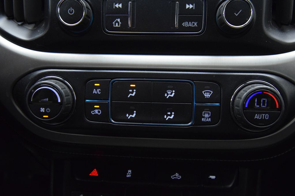 used 2022 GMC Canyon car, priced at $27,095