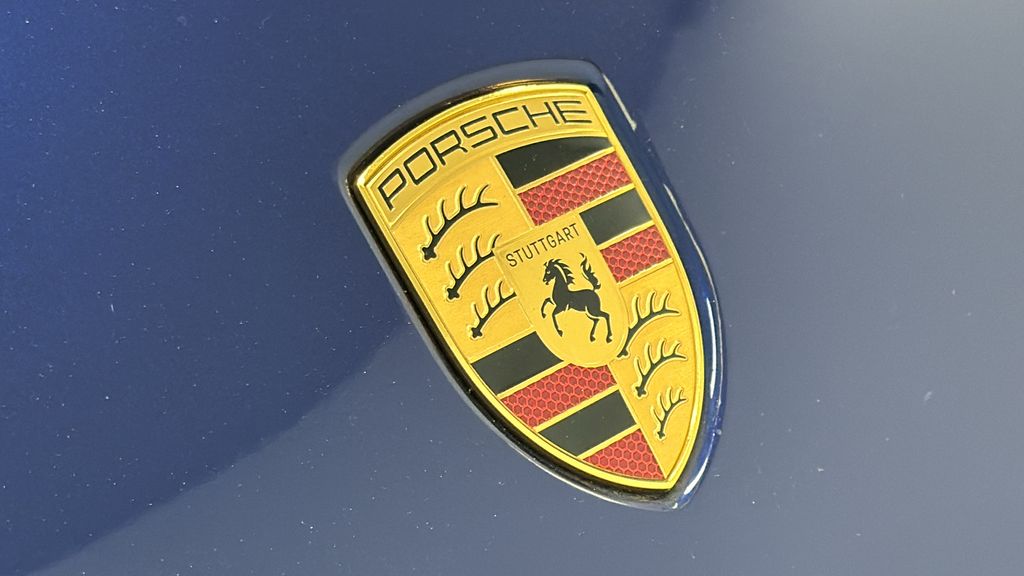 2024 Porsche Macan T 14