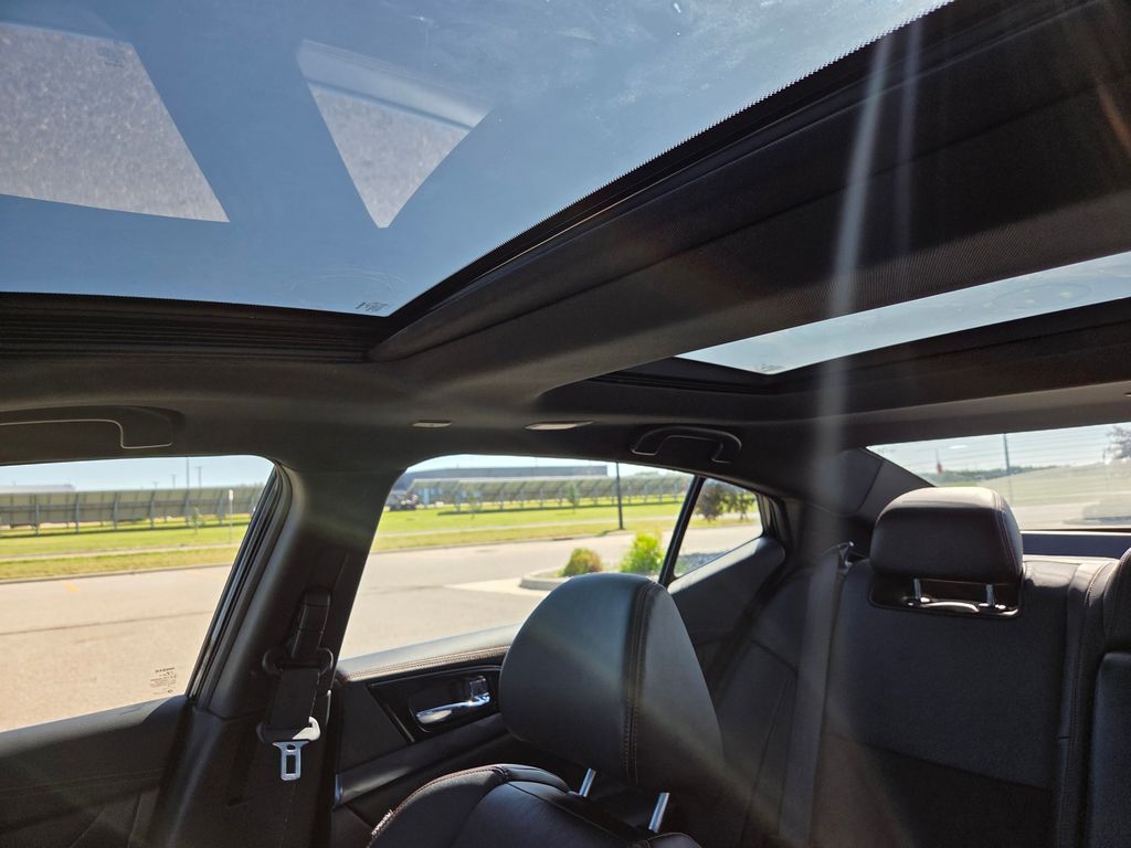 2023 Nissan Maxima SR