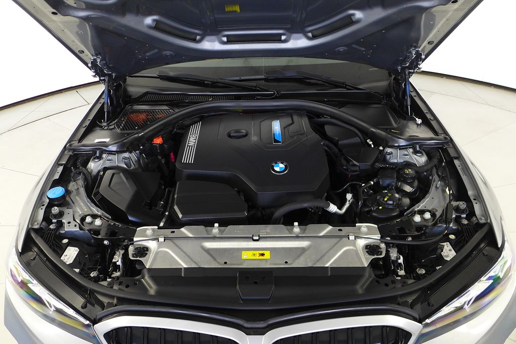 Thumbnail: 2023 BMW 3 Series - 6