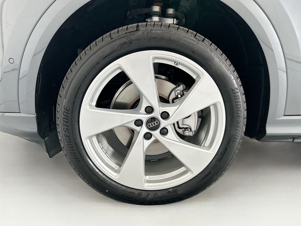 Thumbnail: 2026 Audi Q5 - 29