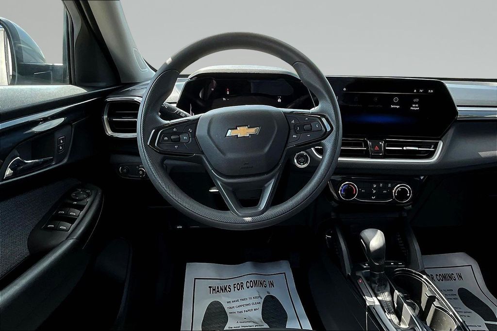 Used 2025 Chevrolet TrailBlazer SUV
