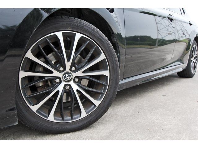 2020 Toyota Camry SE Black at DeMontrond Auto Country