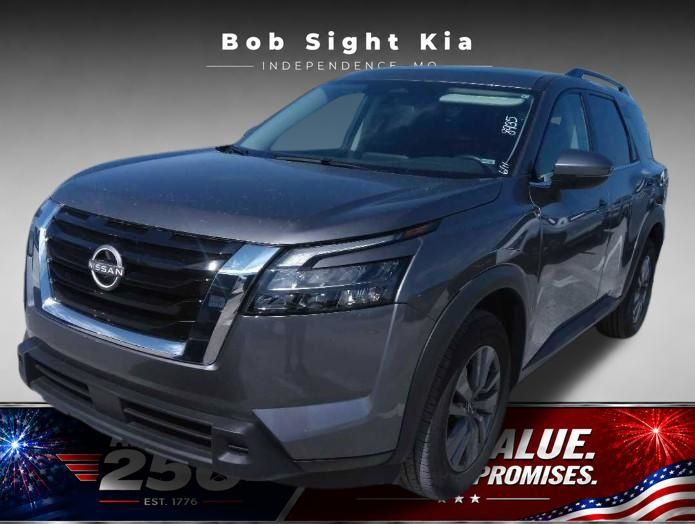 2024 Nissan Pathfinder SV