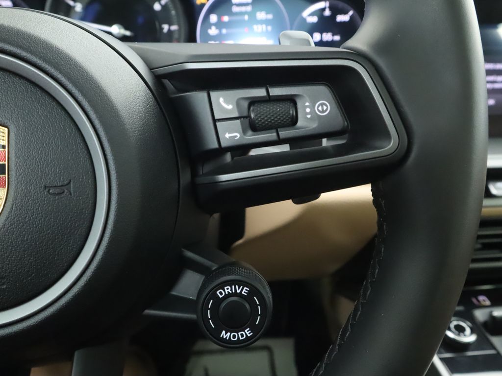 2022 Porsche 911 Carrera 4S 16