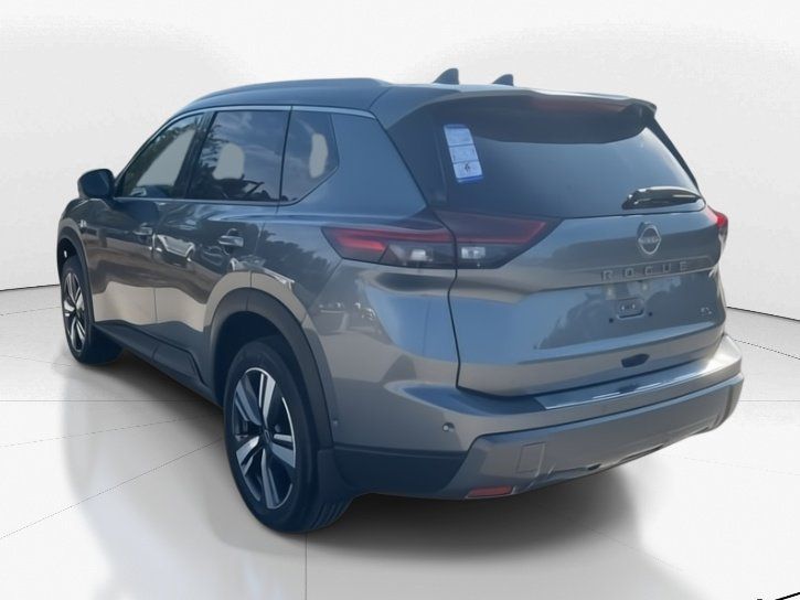 2025 Gun Metallic Nissan Rogue SL FWD SUV