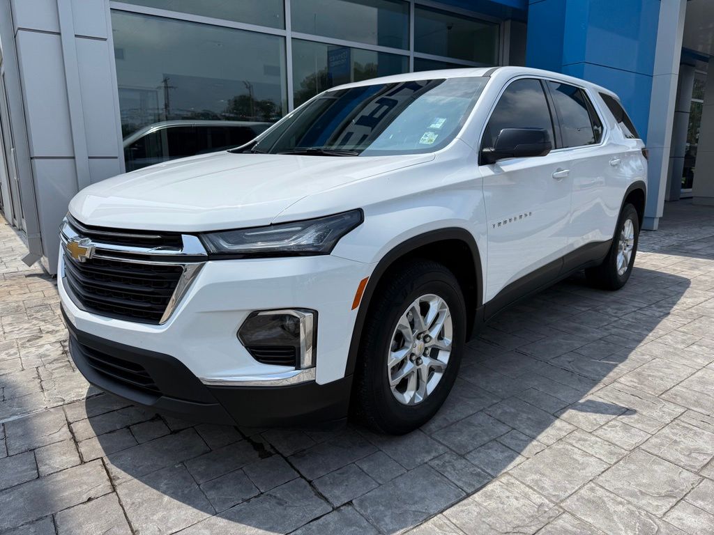 2023 Chevrolet Traverse LS FWD