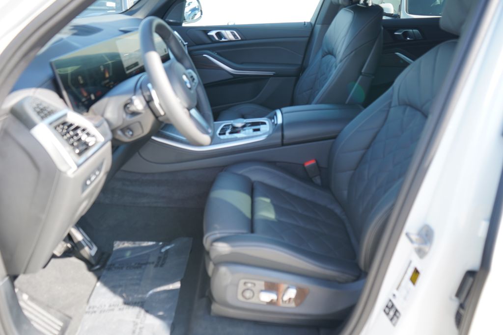 Thumbnail: 2026 BMW X5 - 9