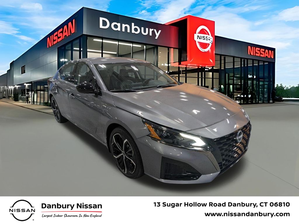 Gray (Gun Metallic) 2024 Nissan Altima 2.5 SR FWD Sedan Front-Wheel Drive Continuously Variable Transmission