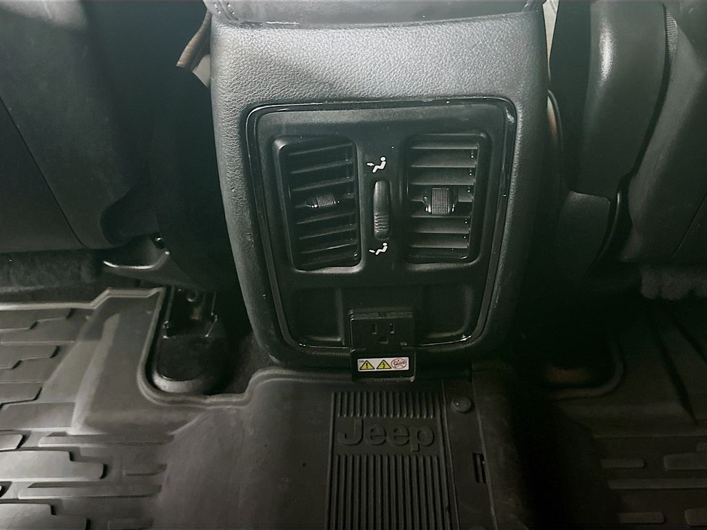 Used 2019 Gray Jeep Altitude image 22