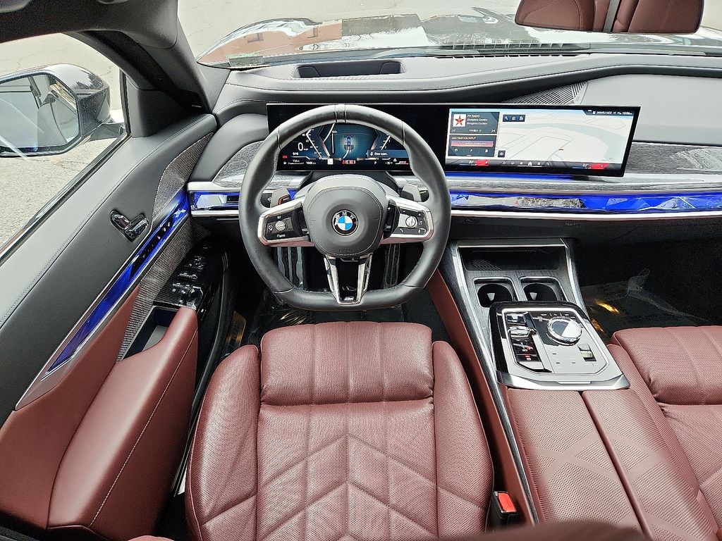 Thumbnail: 2024 BMW 7 Series - 12
