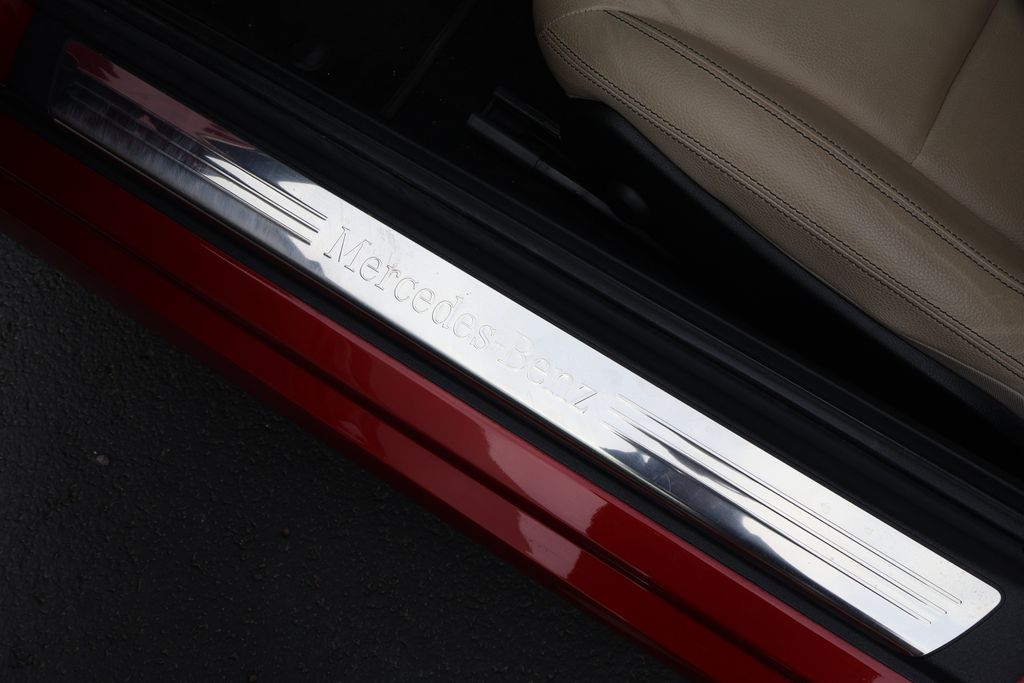 Thumbnail: 2016 Mercedes-Benz SLK - 16