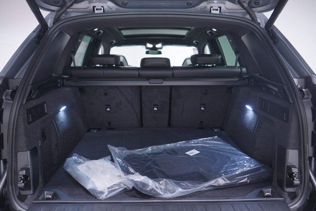 Thumbnail: 2026 BMW X5 - 15