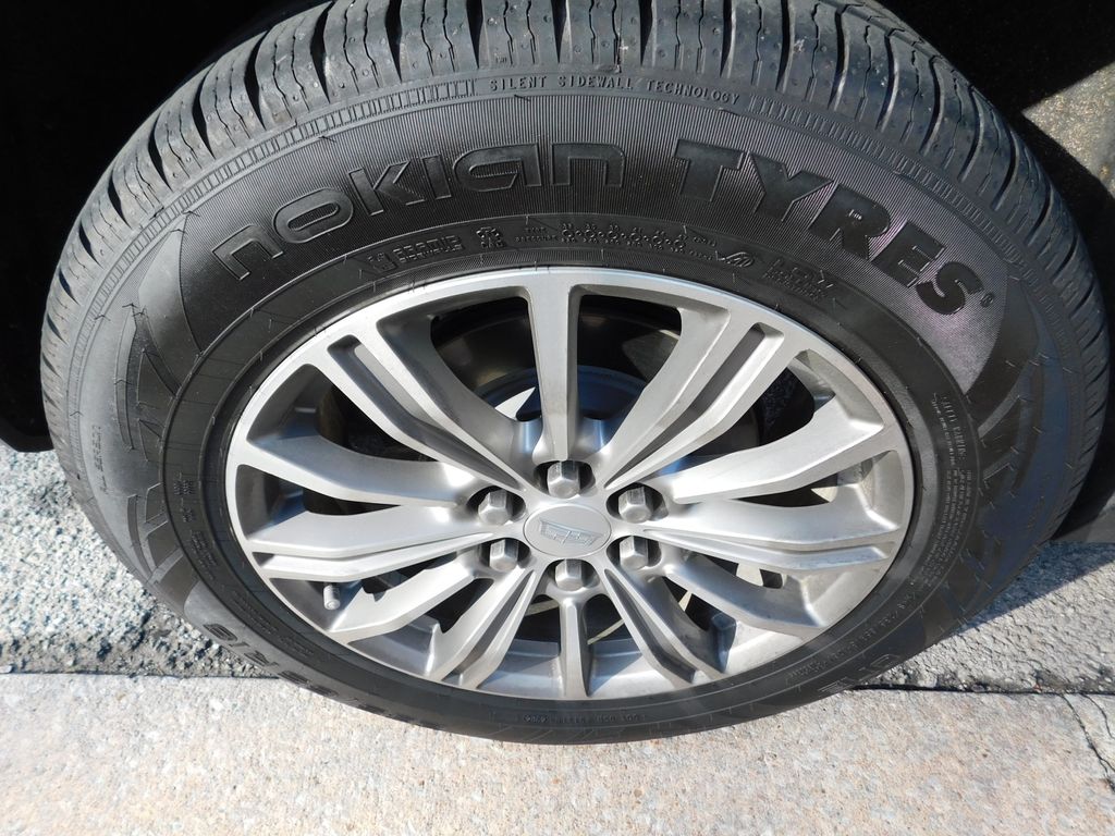 Thumbnail: 2019 Cadillac XT5 - 8