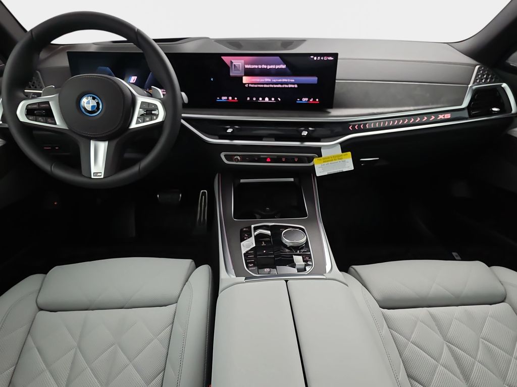 New 2026 Alpine White BMW xDrive50e image 10