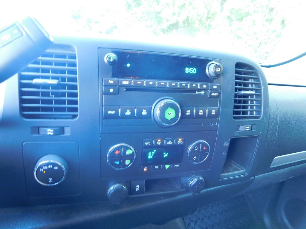 Thumbnail: 2013 Chevrolet Silverado 1500 - 9