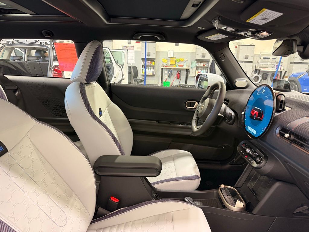 Thumbnail: 2026 MINI Cooper - 23