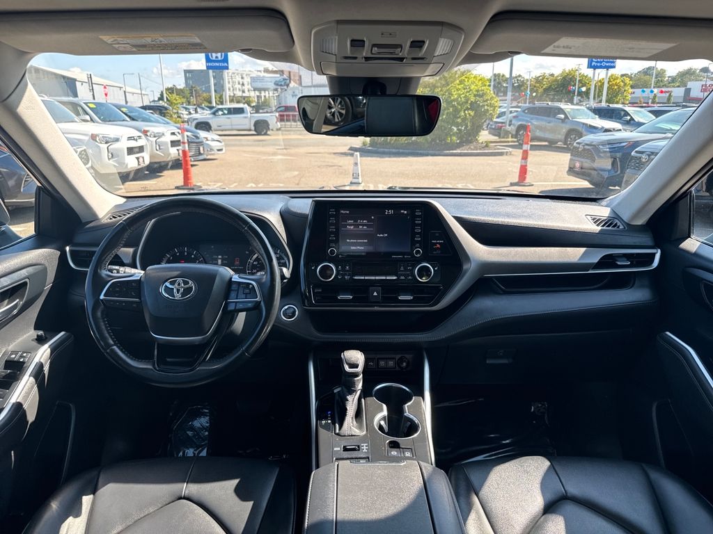 2020 Toyota Highlander XLE photo 13