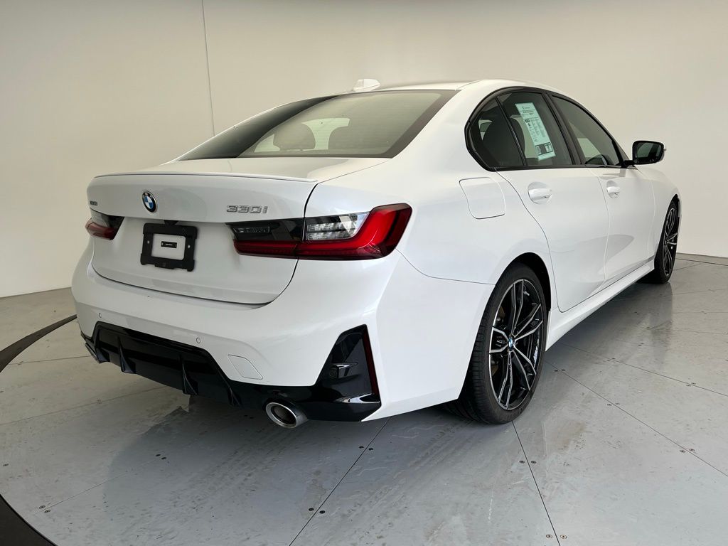 2024 BMW 3 Series 330i xDrive 3