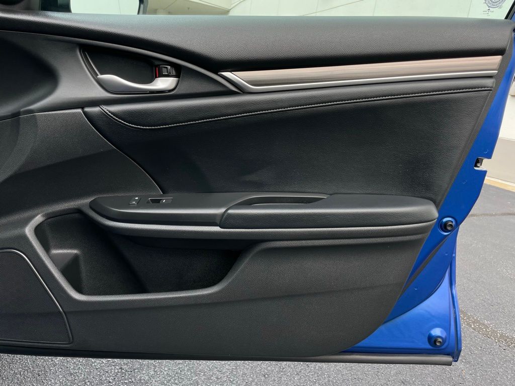 Thumbnail: 2020 Honda Civic - 30