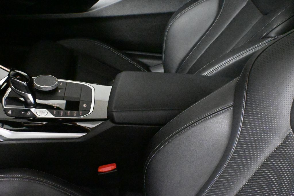 Thumbnail: 2022 BMW 2 Series - 25