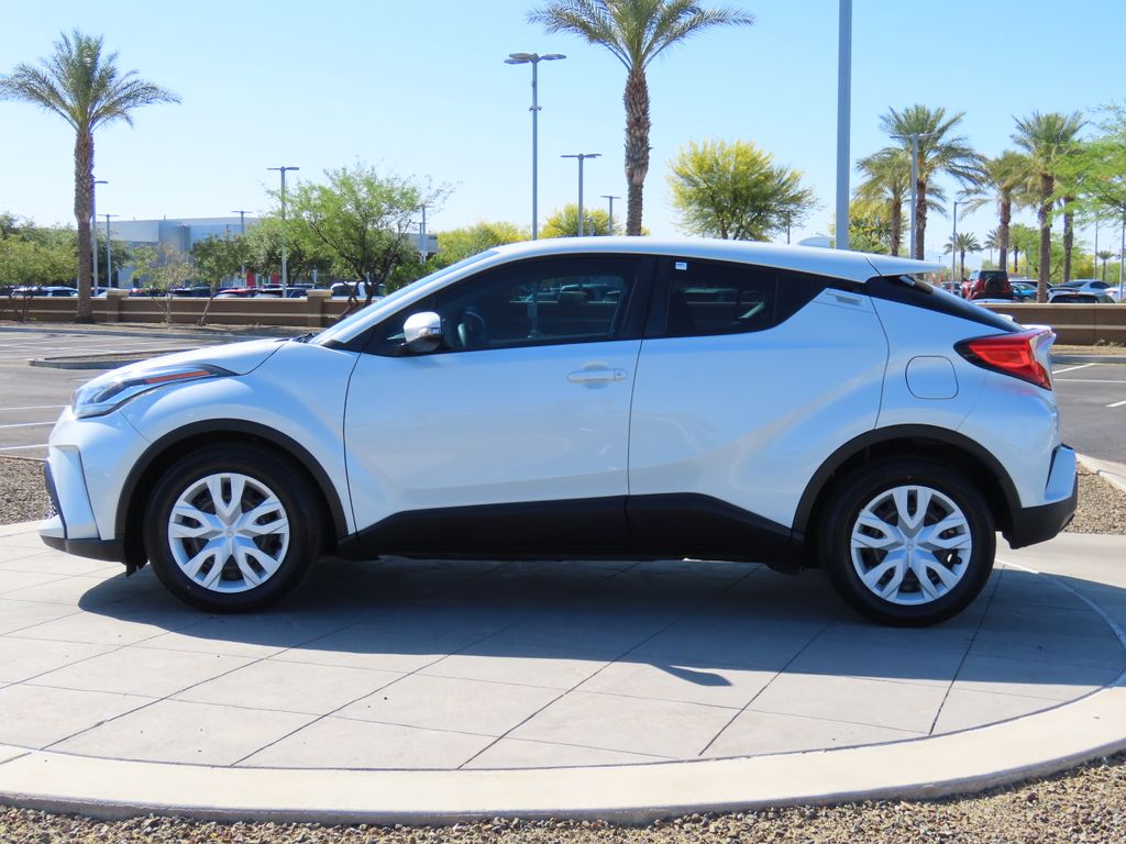 2021 Toyota C-HR LE 8