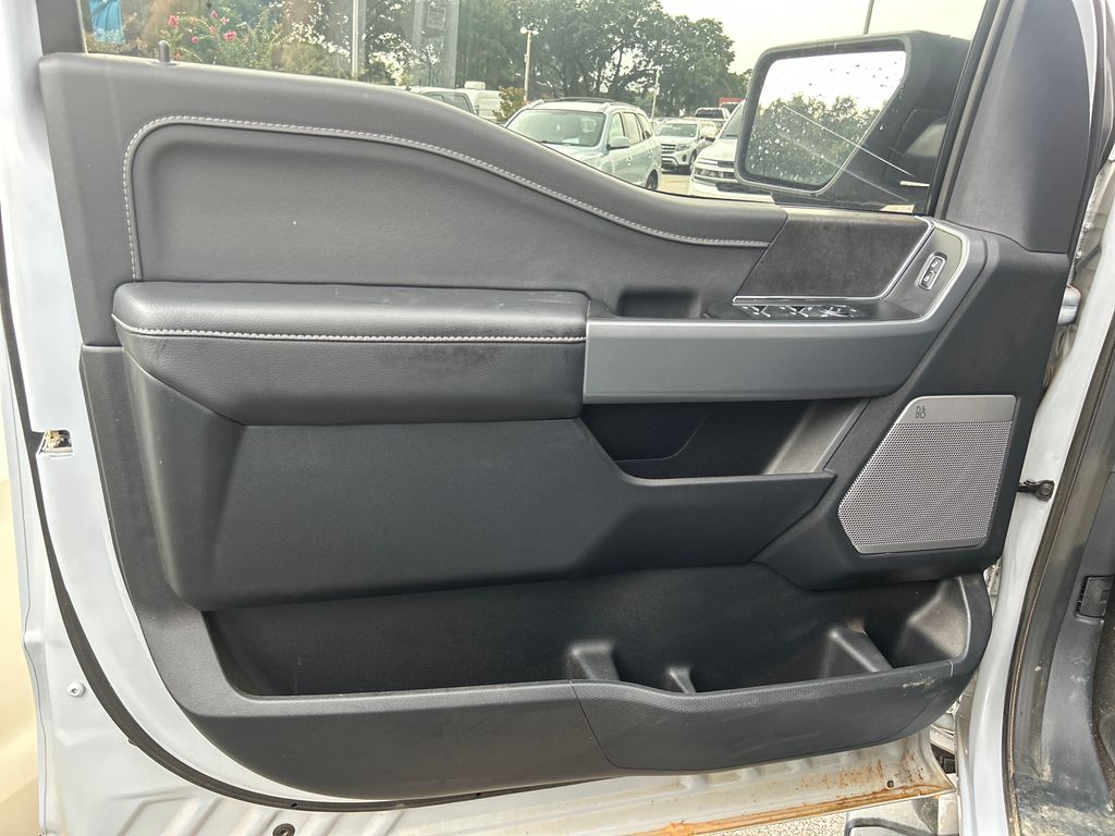 Used 2025 White Ford XLT image 8