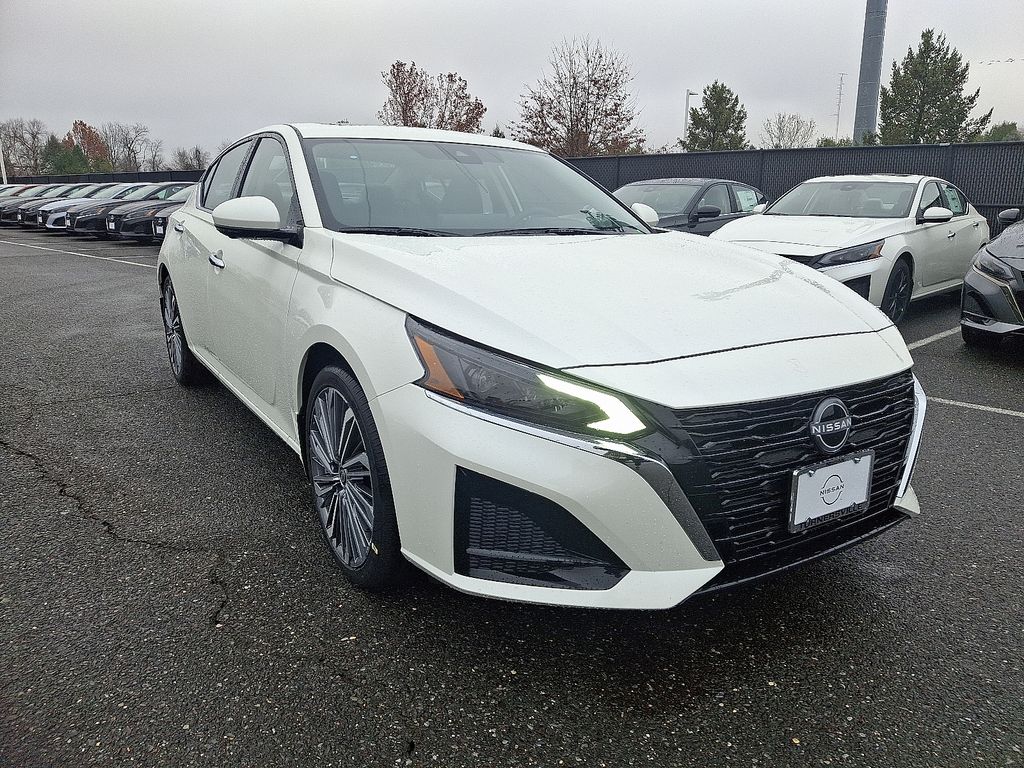 Thumbnail: 2025 Nissan Altima - 2