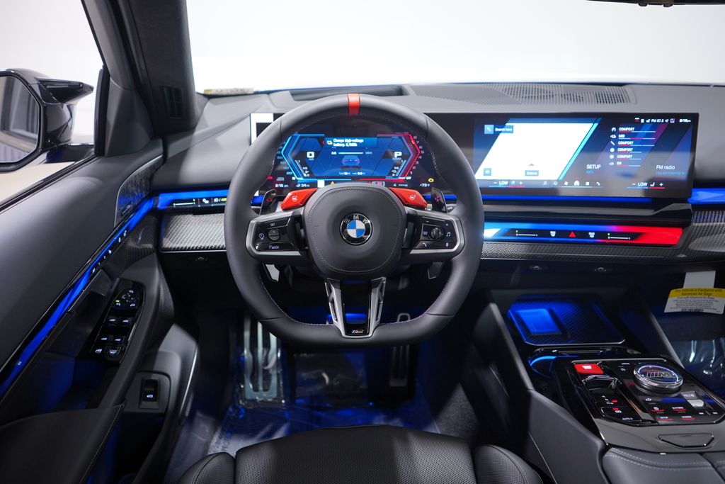 Thumbnail: 2026 BMW M5 - 12