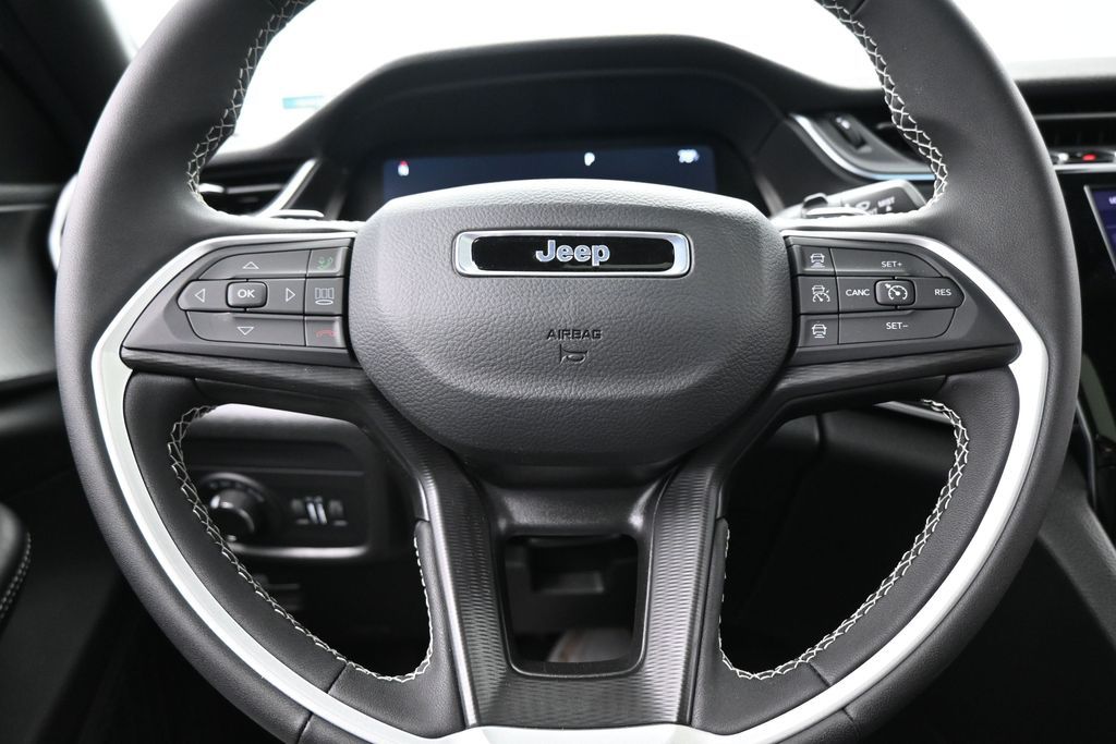 Used 2025 Bright White Clearcoat Jeep Laredo X image 23