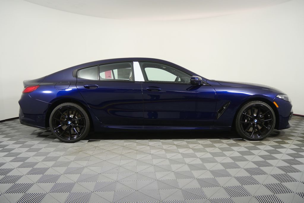 Thumbnail: 2026 BMW 8 Series - 2