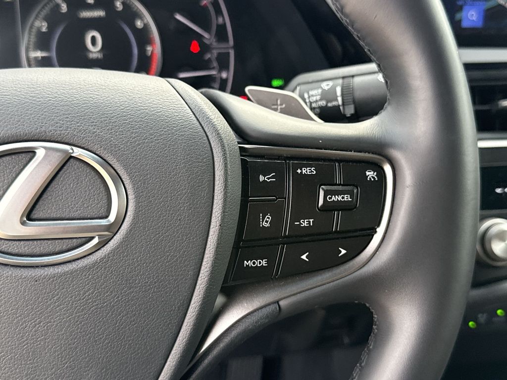 Thumbnail: 2025 Lexus ES - 27