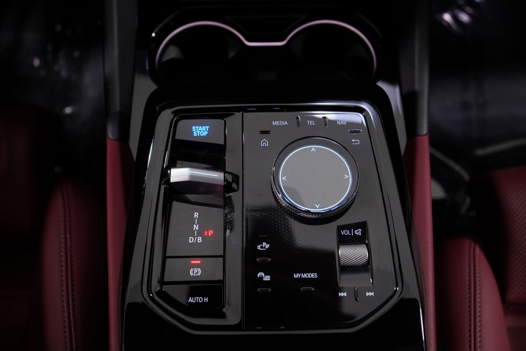 Thumbnail: 2024 BMW i5 - 13