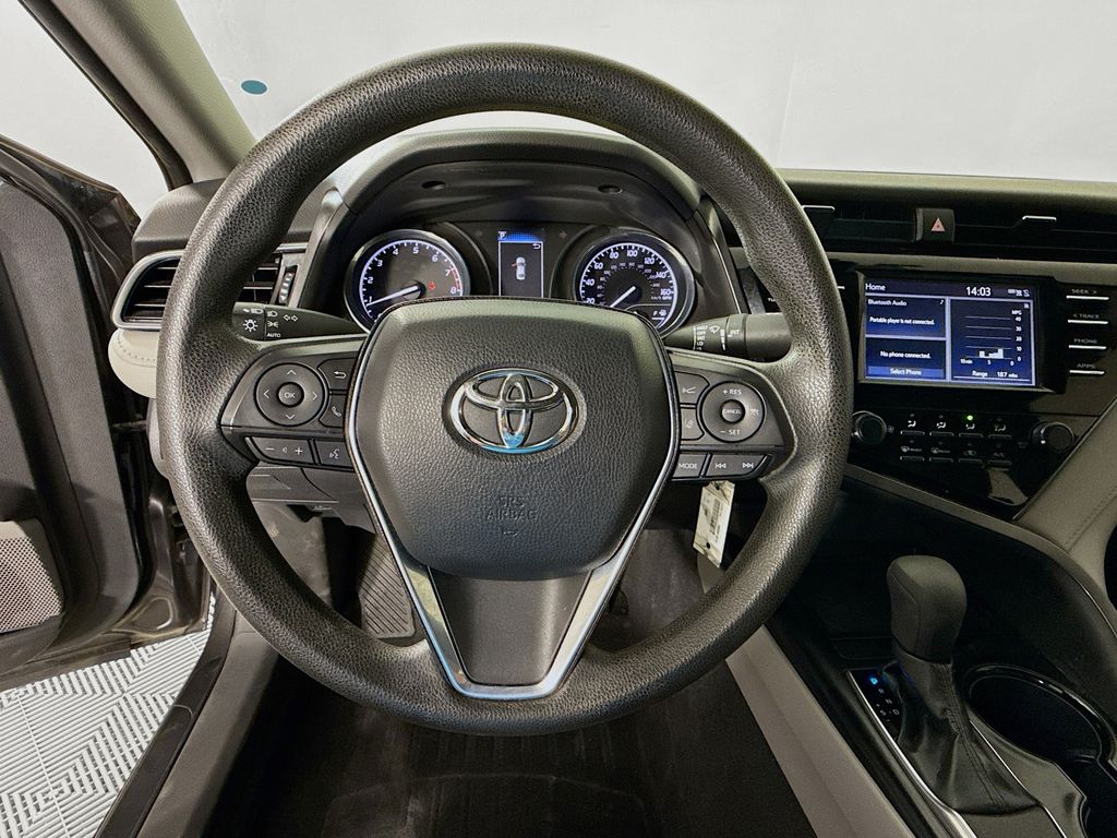 Thumbnail: 2019 Toyota Camry - 11